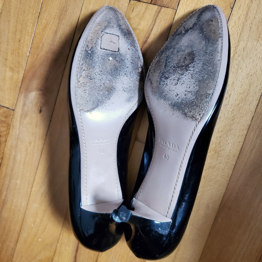 Prada Black Patent Leather Pumps, EU 40 - Picture 8 of 11